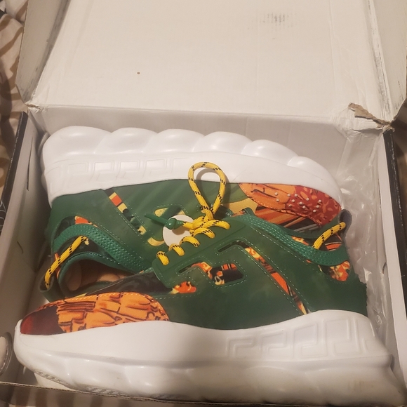 Versace chain reaction - Picture 2 of 4